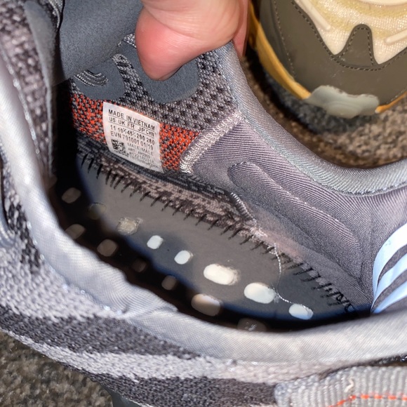 Adidas Yeezy 350 v2 belugas 2.0 - Picture 6 of 9